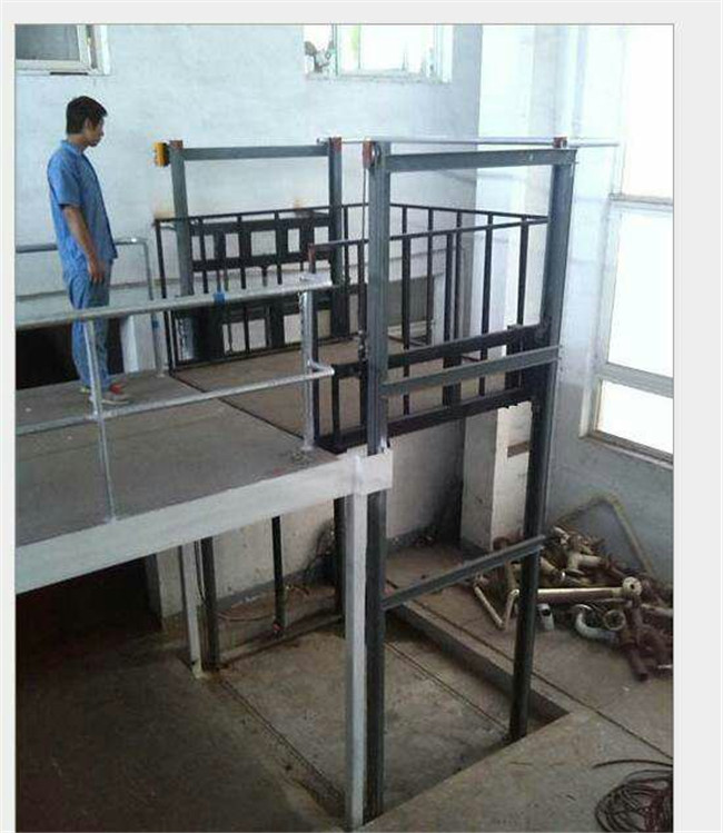 工字鋼液壓升降貨梯案例